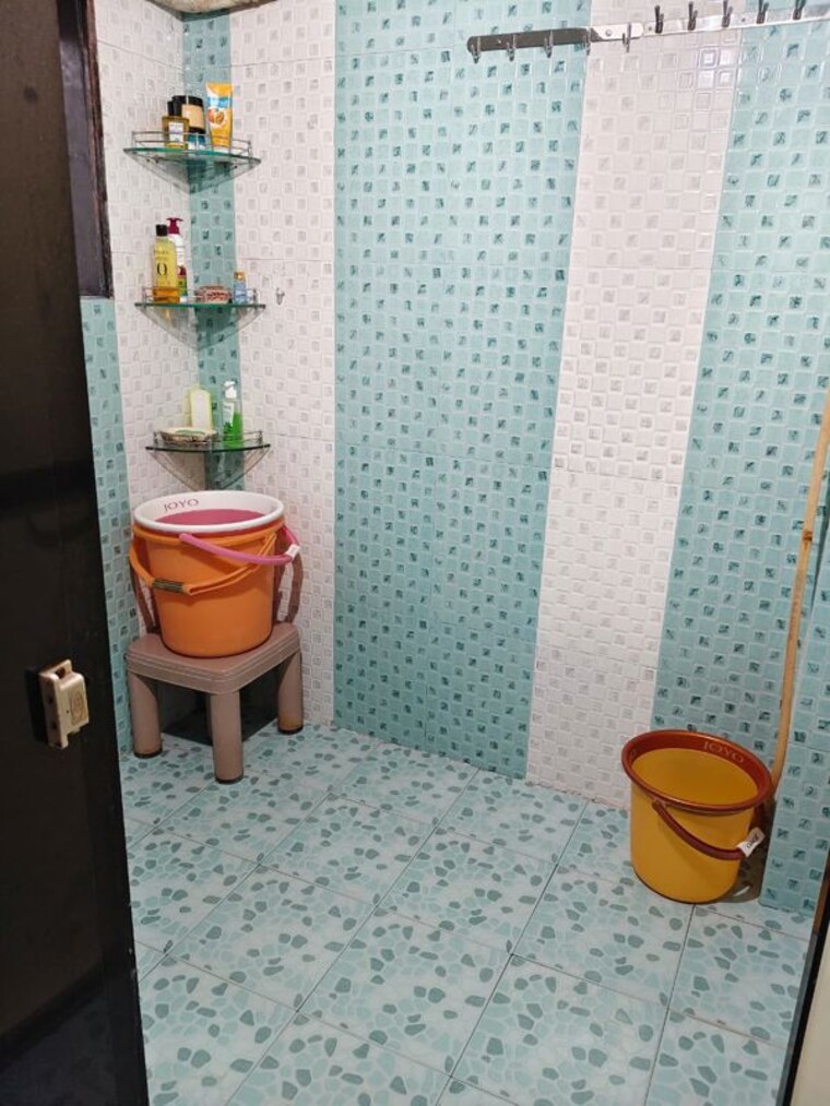 Bathroom, devdaya-nagar-chs 1 Bedroom 500 Sq.Ft. Apartment In Shivai Nagar Thane 9847849