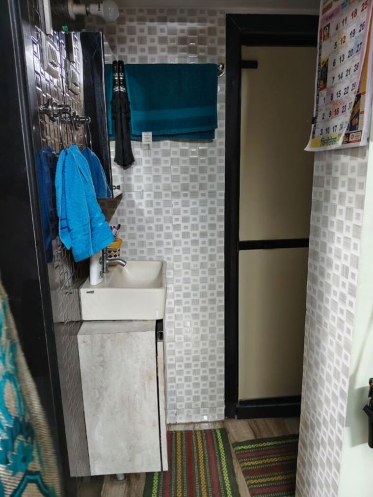 Bathroom, devdaya-nagar-chs 1 Bedroom 500 Sq.Ft. Apartment In Shivai Nagar Thane 9847849