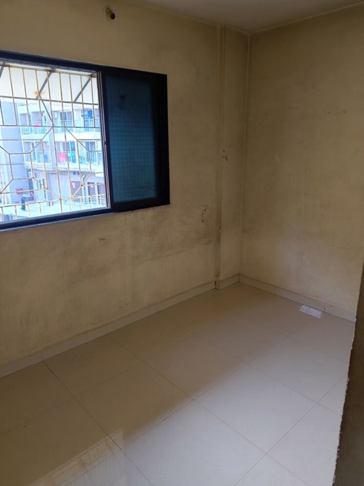 Room, madhuri-society 1 Bedroom 441 Sq.Ft. Apartment In Kalwa Thane 9847860