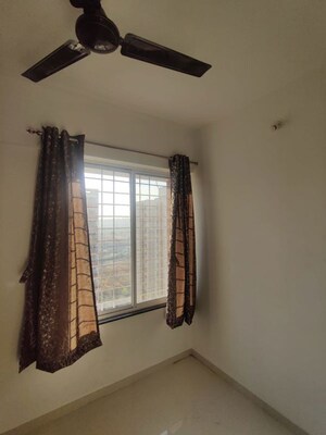 Room in 2 BHK Apartment at Majestique Rhythm County, Handewadi – for Rent