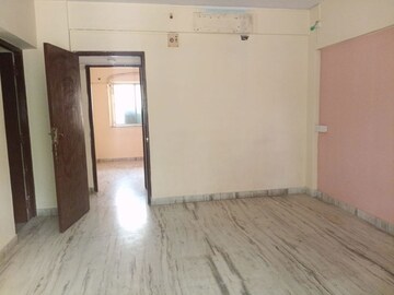 Room in 2 BHK Apartment at Kanti Park – for Rent