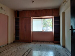 Room in 2 BHK Apartment at Kanti Park – for Rent