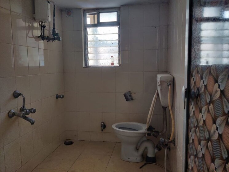 Bathroom, kanti park 2 Bedroom 750 Sq.Ft. Apartment In Kanti Park Mumbai 9784173