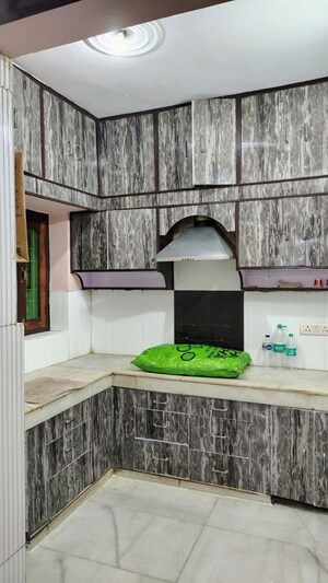 Furnished Amenities in 2 BHK Apartment at Shatabdi Vihar, Sector 52 – for Rent