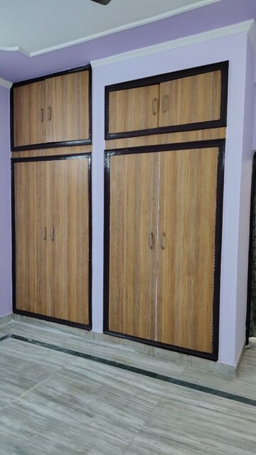 Furnished Amenities in 2 BHK Apartment at Shatabdi Vihar, Sector 52 – for Rent