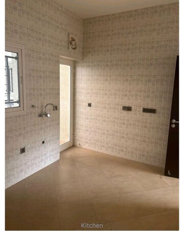 Room in 3 BHK Apartment at M3M Skywalk, Sector 74 – for Sale