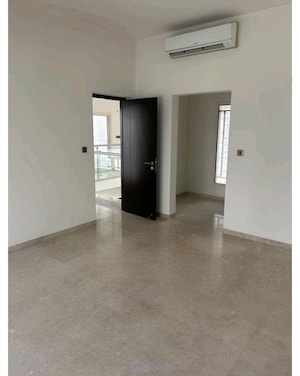 Room in 3 BHK Apartment at M3M Skywalk, Sector 74 – for Sale