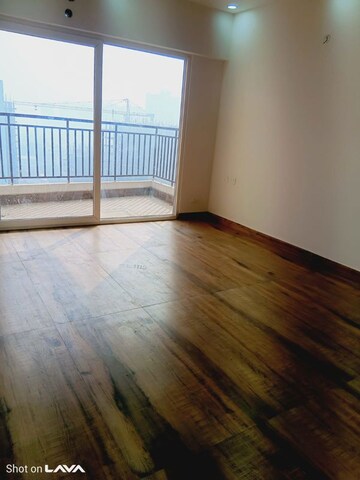 Room in 4 BHK Apartment at Ace Divino, Sector 1 Greater Noida – for Rent