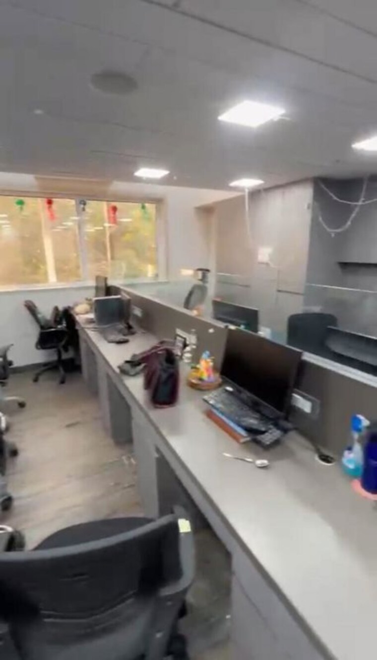 Team Area, washington-plaza Commercial Office Space 1500 Sq.Ft. In Goregaon West Mumbai 9847931