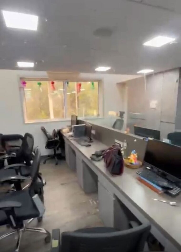 Team Area, washington-plaza Commercial Office Space 1500 Sq.Ft. In Goregaon West Mumbai 9847931