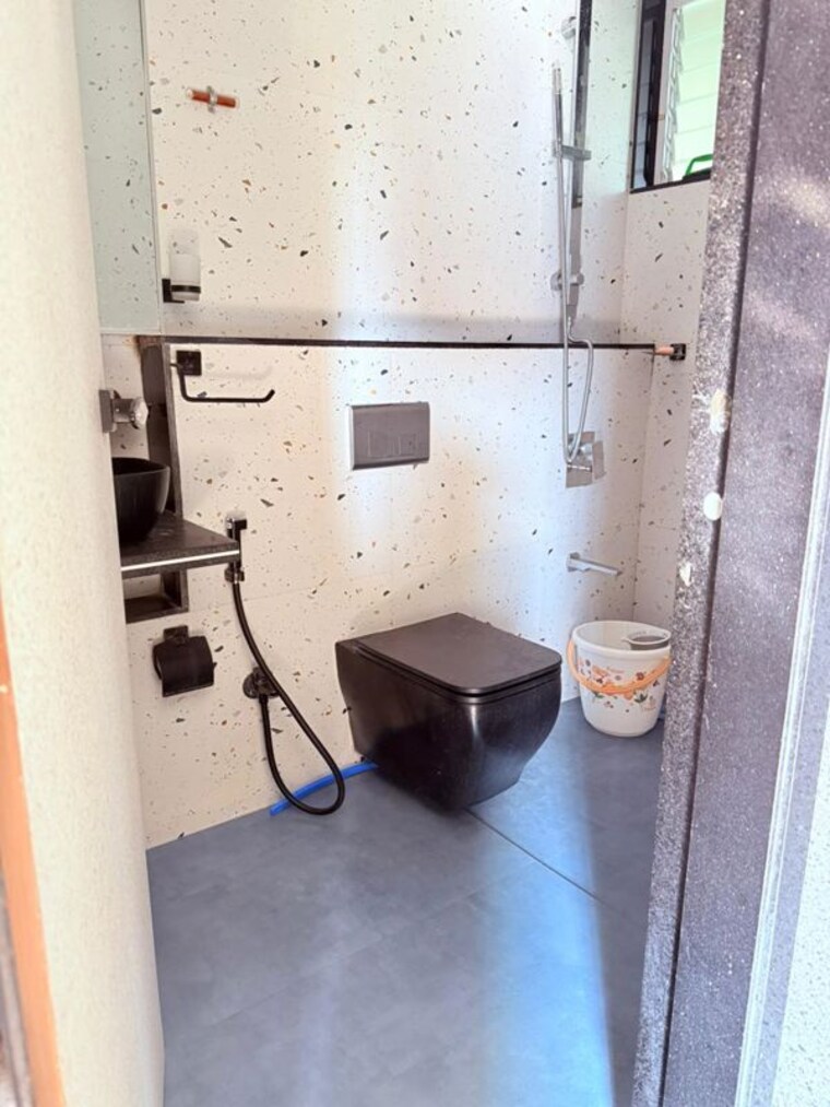 Bathroom, larkins-pride-palms 2 Bedroom 700 Sq.Ft. Apartment In Kolshet Road Thane 9847936