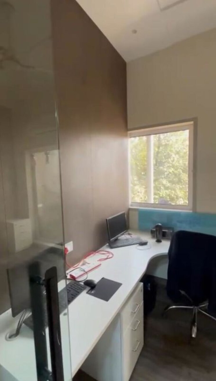 Team Area, aditya-banarsi-heritage Commercial Office Space 500 Sq.Ft. In Malad West Mumbai 9847942