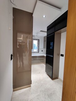 3 BHK + Pooja Room,Servant Room,Study Room,Extra Room Builder Floor For Rent in Green Fields Colony