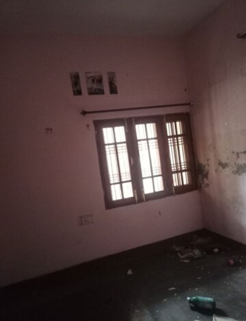 Room in 2 BHK Villa at Aliganj – for Rent
