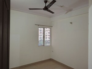 Room in 2 BHK Apartment at JM Florence, Tech Zone 4 Greater Noida – for Sale