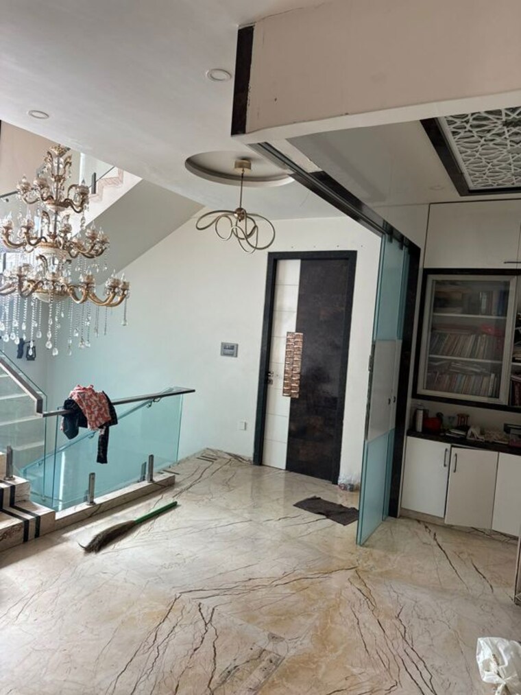 Balcony, lakshmi-nivas-sri-nagar-colony 5 Bedroom 4500 Sq.Ft. Independent House In Sri Nagar Colony Hyderabad 9848113