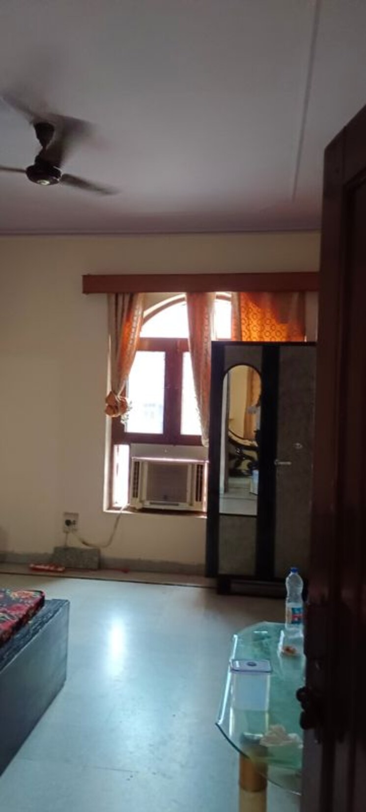 Room, sector 16 1 Bedroom 800 Sq.Ft. Independent House In Sector 16 Faridabad 9848200