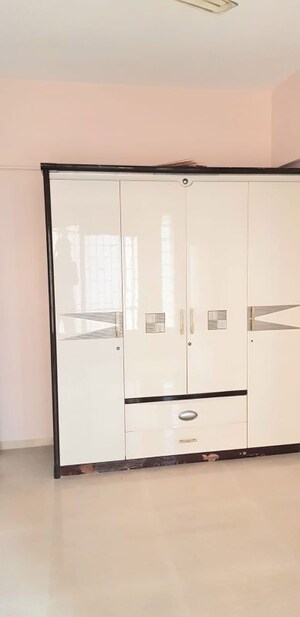 Furnished Amenities in 3 BHK Apartment at Vasant Deep, Kharghar Sector 19 – for Rent