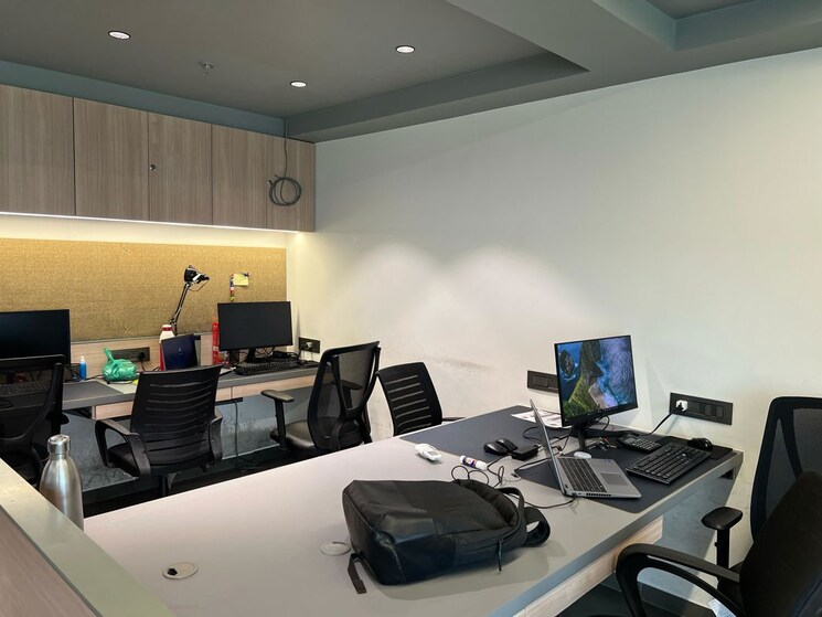 Team Area, navratna-corporate-park Commercial Office Space 955 Sq.Ft. In Ashok Vatika Ahmedabad 9848221