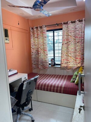 Bedroom in 2 BHK Apartment at Bandra West – for Rent