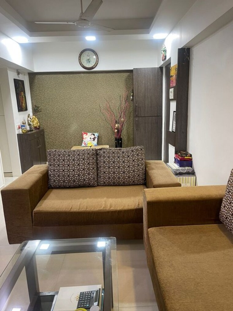 Living Room, bandra west 2 Bedroom 700 Sq.Ft. Apartment In Bandra West Mumbai 9848321