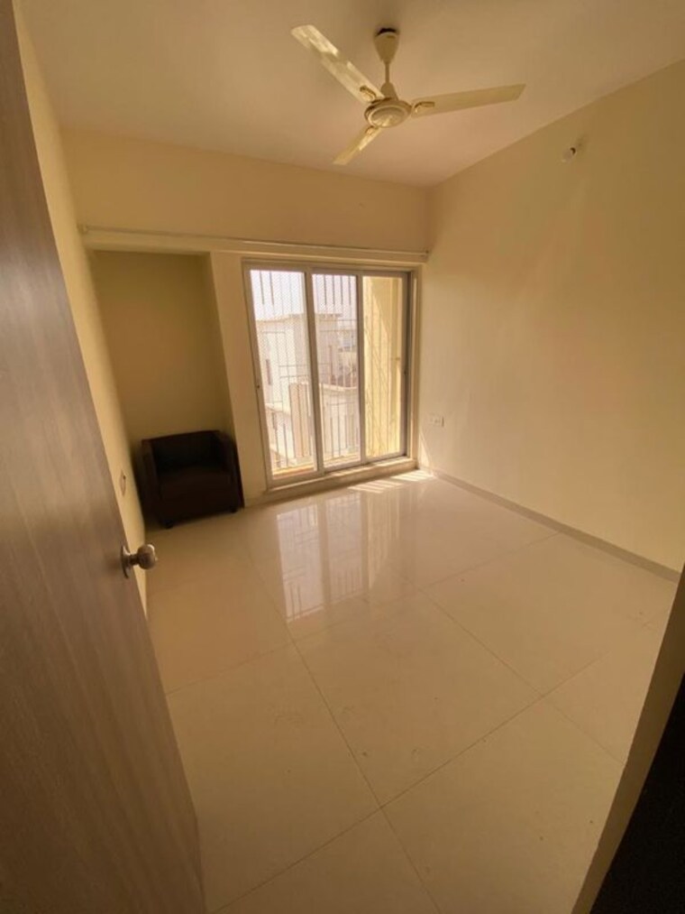 Bedroom, earth-terrace 2 Bedroom 659 Sq.Ft. Apartment In Goregaon West Mumbai 9848351