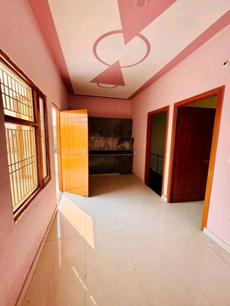 Room, ganga nagar 3 Bedroom 93 Sq.Yd. Independent House In Ganga Nagar Meerut 9844157