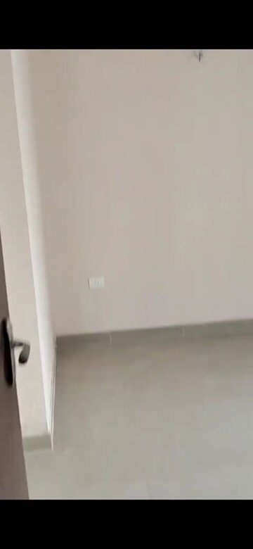 Room in 1 BHK Apartment at Amrapali Dream Valley, Tech Zone 4 Greater Noida – for Rent