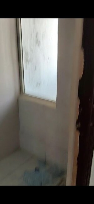 Room in 1 BHK Apartment at Amrapali Dream Valley, Tech Zone 4 Greater Noida – for Rent