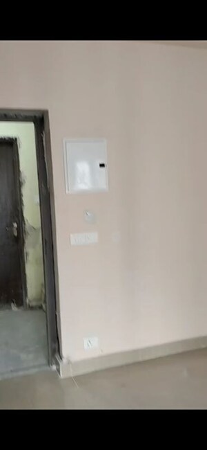 Furnished Amenities in 1 BHK Apartment at Amrapali Dream Valley, Tech Zone 4 Greater Noida – for Rent