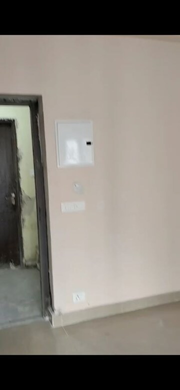 Furnished Amenities in 1 BHK Apartment at Amrapali Dream Valley, Tech Zone 4 Greater Noida – for Rent