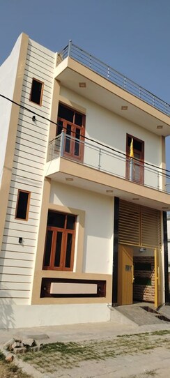 3 BHK + Servant Room Independent House For Sale in Ganga Nagar