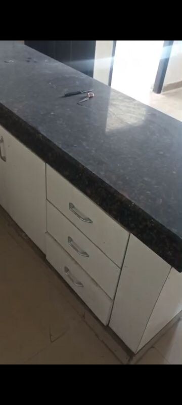 Furnished Amenities in 3.5 BHK Apartment at Super MIG, Sector 105 – for Rent