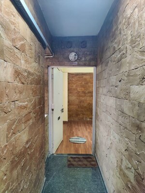 1 BHK Apartment – Entrance View at Hiranandani Gardens Kingston, Powai - for Rent