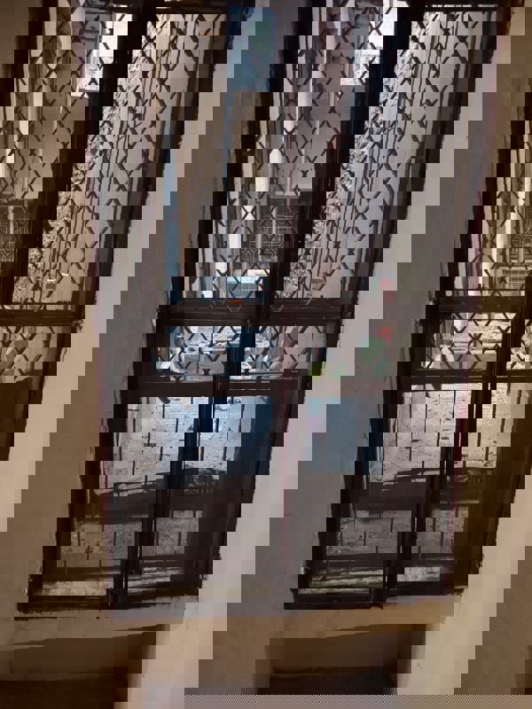 1 BHK + Extra Room Independent House For Rent in RWA Apartments Sector 27