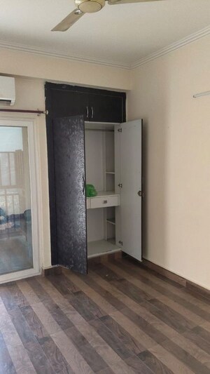 Room in 2.5 BHK Apartment at Prateek Wisteria, Sector 77 – for Sale