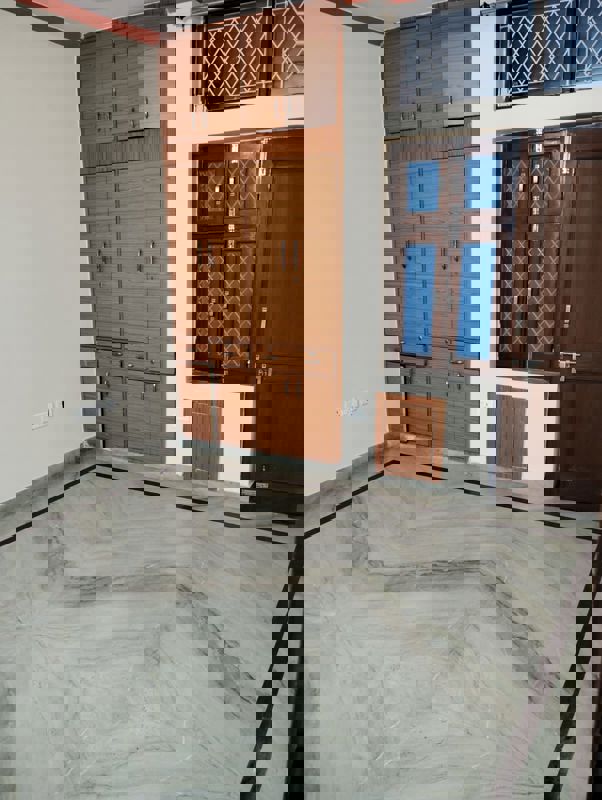 1.5 BHK + Extra Room 650 Sq.Ft. Independent House in RWA Apartments Sector 26