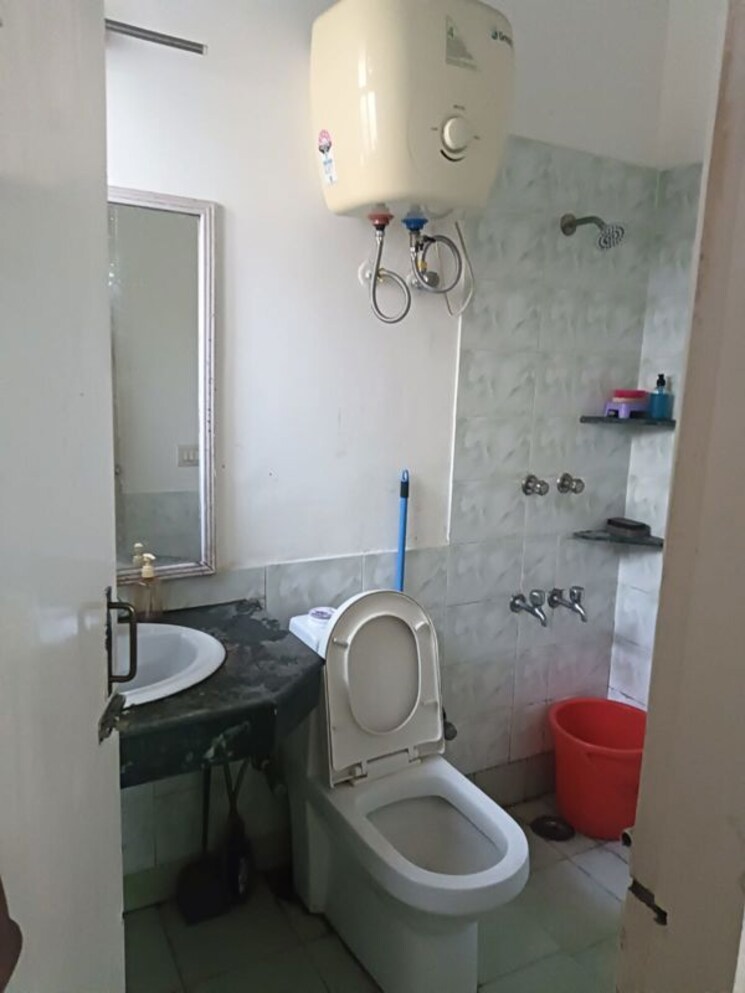Bathroom, uppal-southend 3 Bedroom 240 Sq.Yd. Builder Floor In Sector 49 Gurgaon 9848461