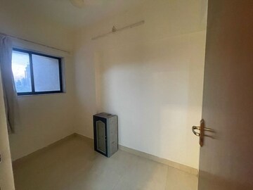 Room in 3 BHK Apartment at Ansal Heights, Worli – for Rent