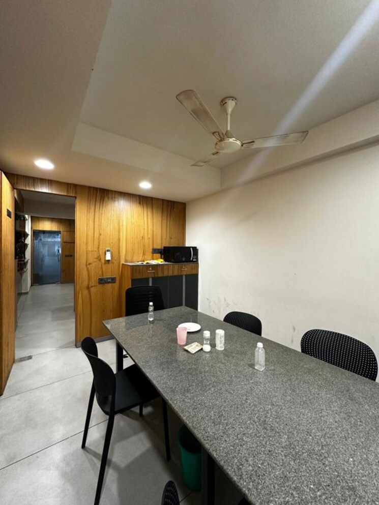 Team Area, zion-z-one Commercial Office Space 3100 Sq.Ft. In Bodakdev Ahmedabad 9848445