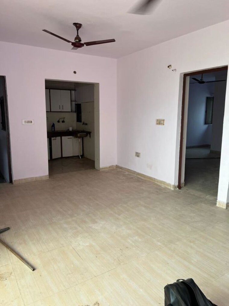 Room, rwa-apartments-sector-20 1.5 Bedroom 750 Sq.Ft. Independent House In Sector 20 Noida 9848476