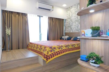 Bedroom in 2 BHK Apartment at Kanakia Silicon Valley, Powai – for Rent