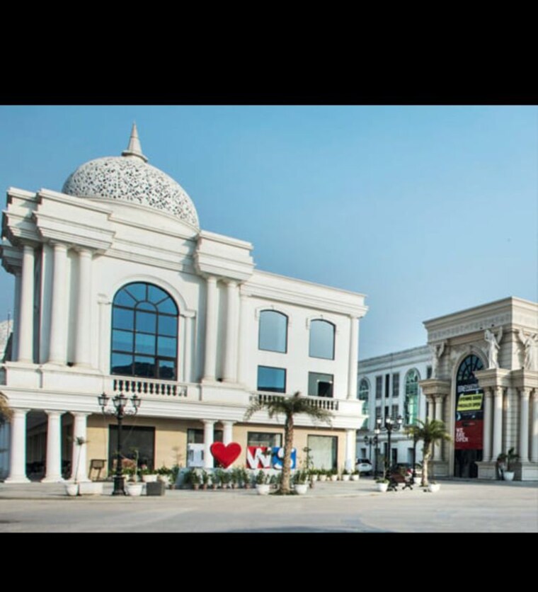 Exterior View, omaxe-world-street Commercial Showroom 1600 Sq.Ft. In Sector 79 Faridabad 9848358