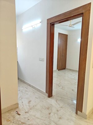 Room in 2 BHK Builder Floor at Saket – for Rent
