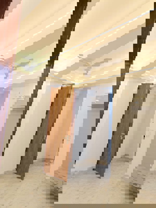 2 BHK Builder Floor For Rent in Saket