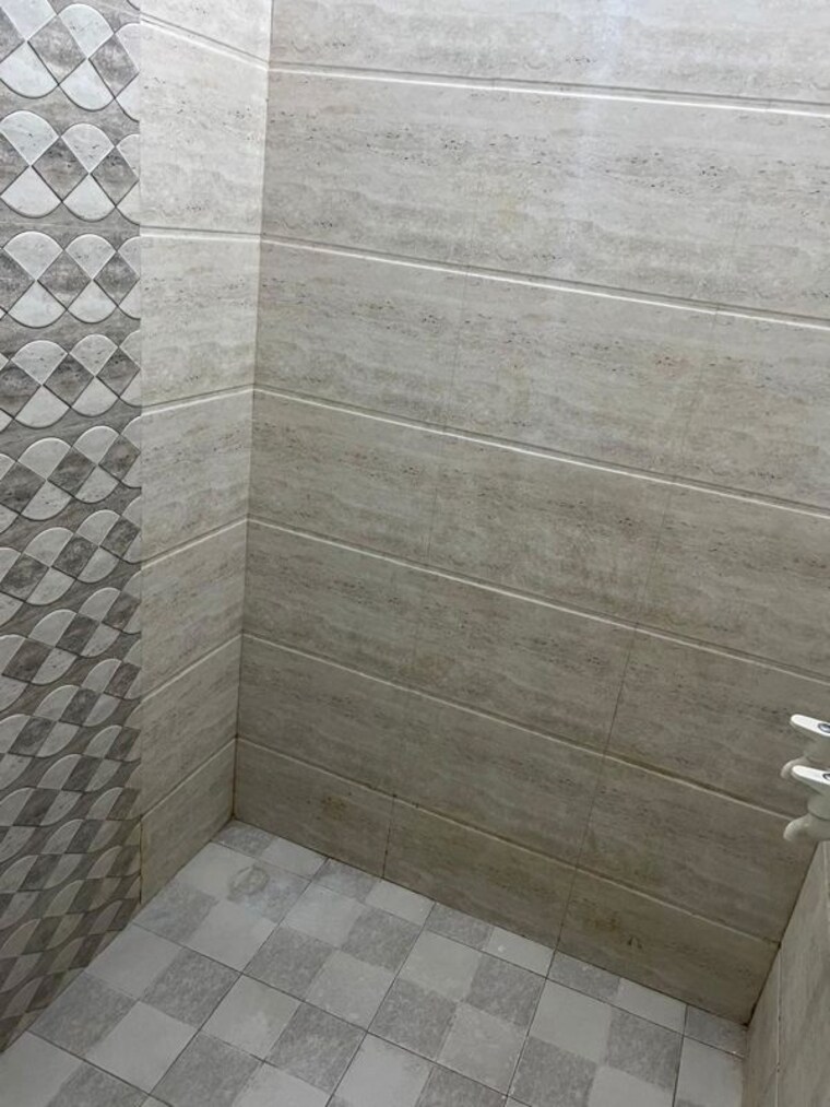 Bathroom, rwa-apartments-sector-26 1 Bedroom 450 Sq.Ft. Independent House In Sector 26 Noida 9848512