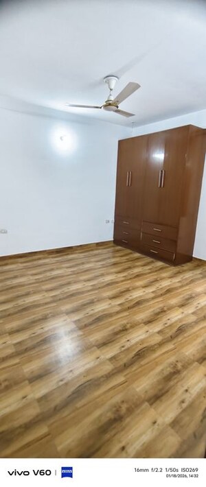 Room in 3 BHK Independent House at Sector 105 – for Rent