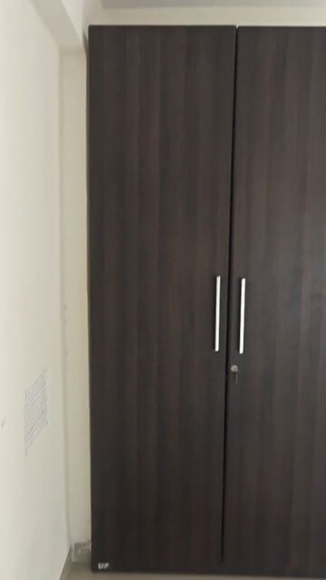 Furnished Amenities in 3 BHK Apartment at Puri Pratham, Sector 84 – for Rent