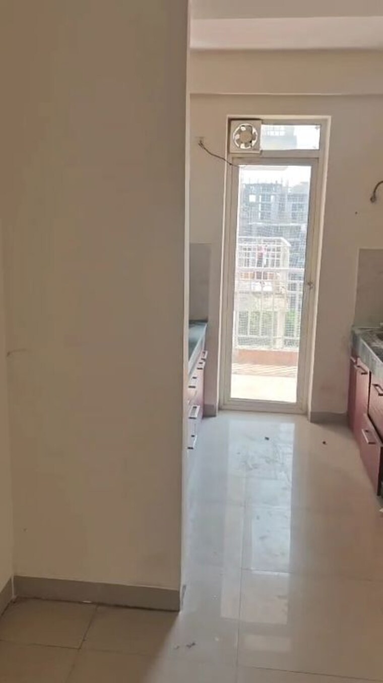 Kitchen, puri-pratham 3 Bedroom 914 Sq.Ft. Apartment In Sector 84 Faridabad 9261755