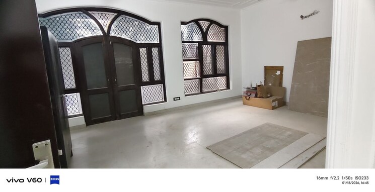 Room, gardenia-glory 3 Bedroom 162 Sq.Mt. Independent House In Sector 46 Noida 9848530